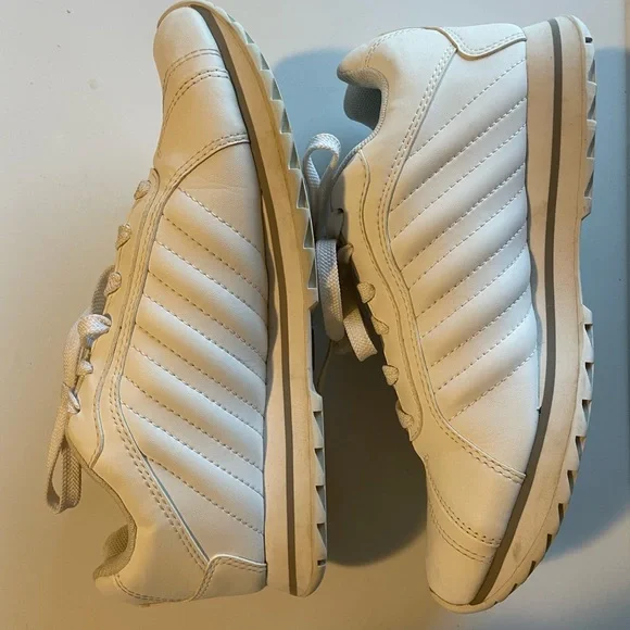 K-Swiss Women's Verstad Sneakers - Picture 1 of 4